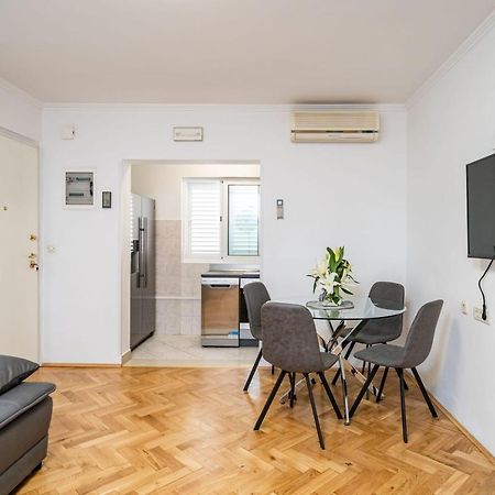 Apartman Knego With Parking ドゥブロブニク エクステリア 写真