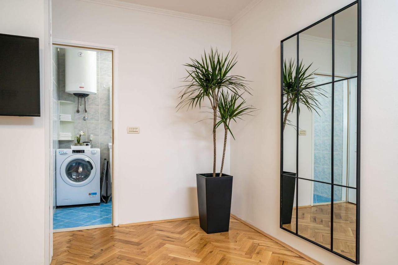 Apartman Knego With Parking ドゥブロブニク エクステリア 写真