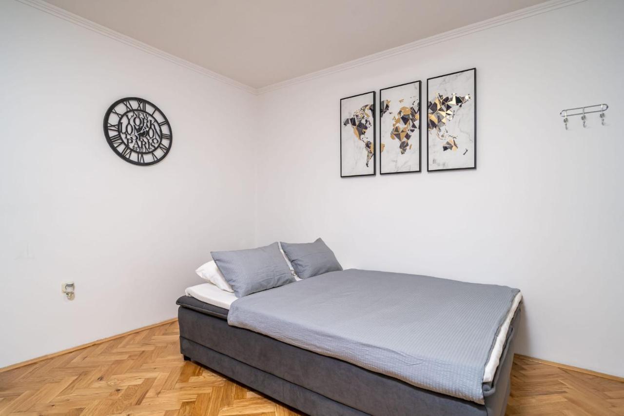 Apartman Knego With Parking ドゥブロブニク エクステリア 写真