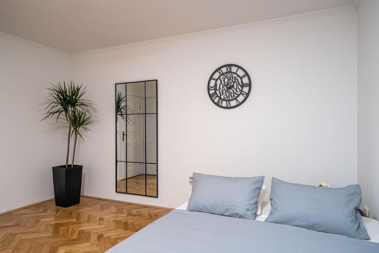 Apartman Knego With Parking ドゥブロブニク エクステリア 写真