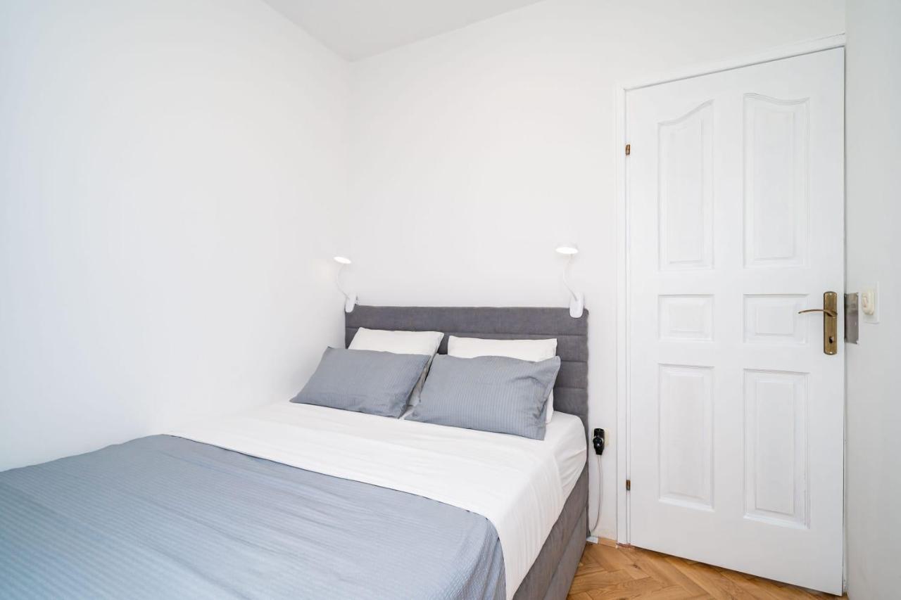 Apartman Knego With Parking ドゥブロブニク エクステリア 写真